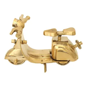 مجسمه برنزی طرح موتور وسپا 3 کد 1264