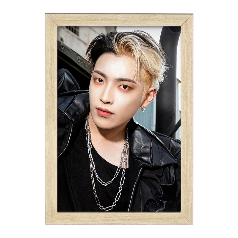 تابلو خندالو مدل هونگ جونگ گروه ATEEZ  کد 21241