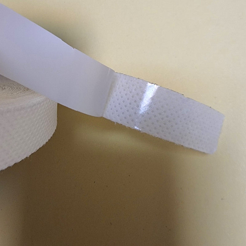 نوار چسب پارچه ای اوری دنیسن مدل سوزنی کد Ave-5cmx20m نوار چسب پارچه ای اوری دنیسن مدل سوزنی کد Ave-5cmx20m