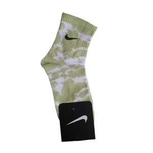 جوراب ورزشی ساق بلند زنانه مدل تیک