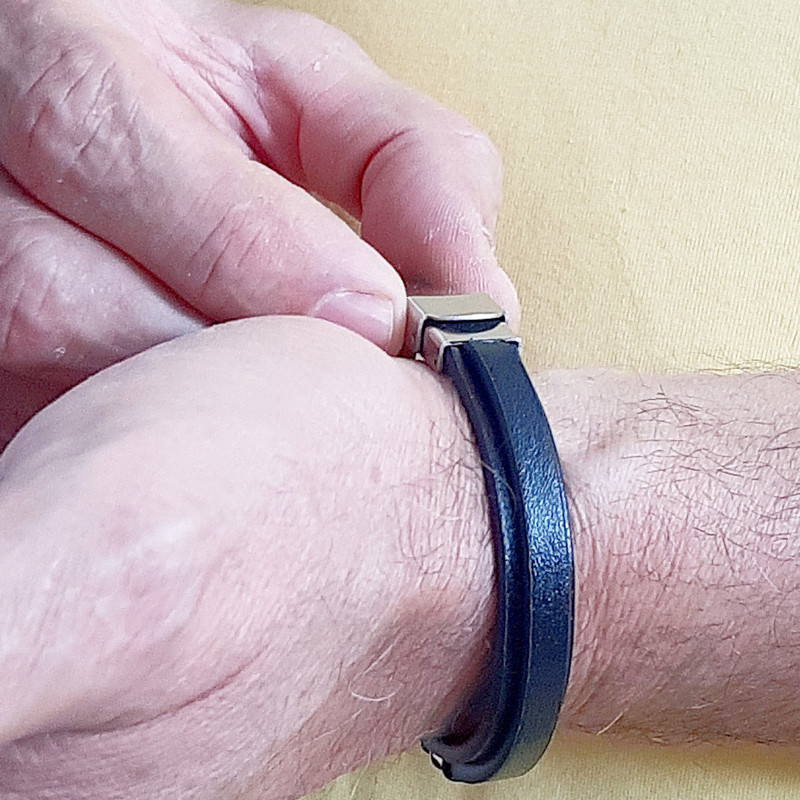 دستبند مردانه مدل چرم طبیعی کد 4488