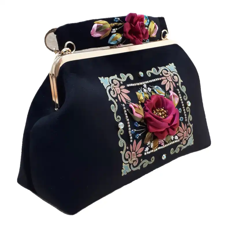 کیف دستی زنانه مدل روباندوزی دستدوز