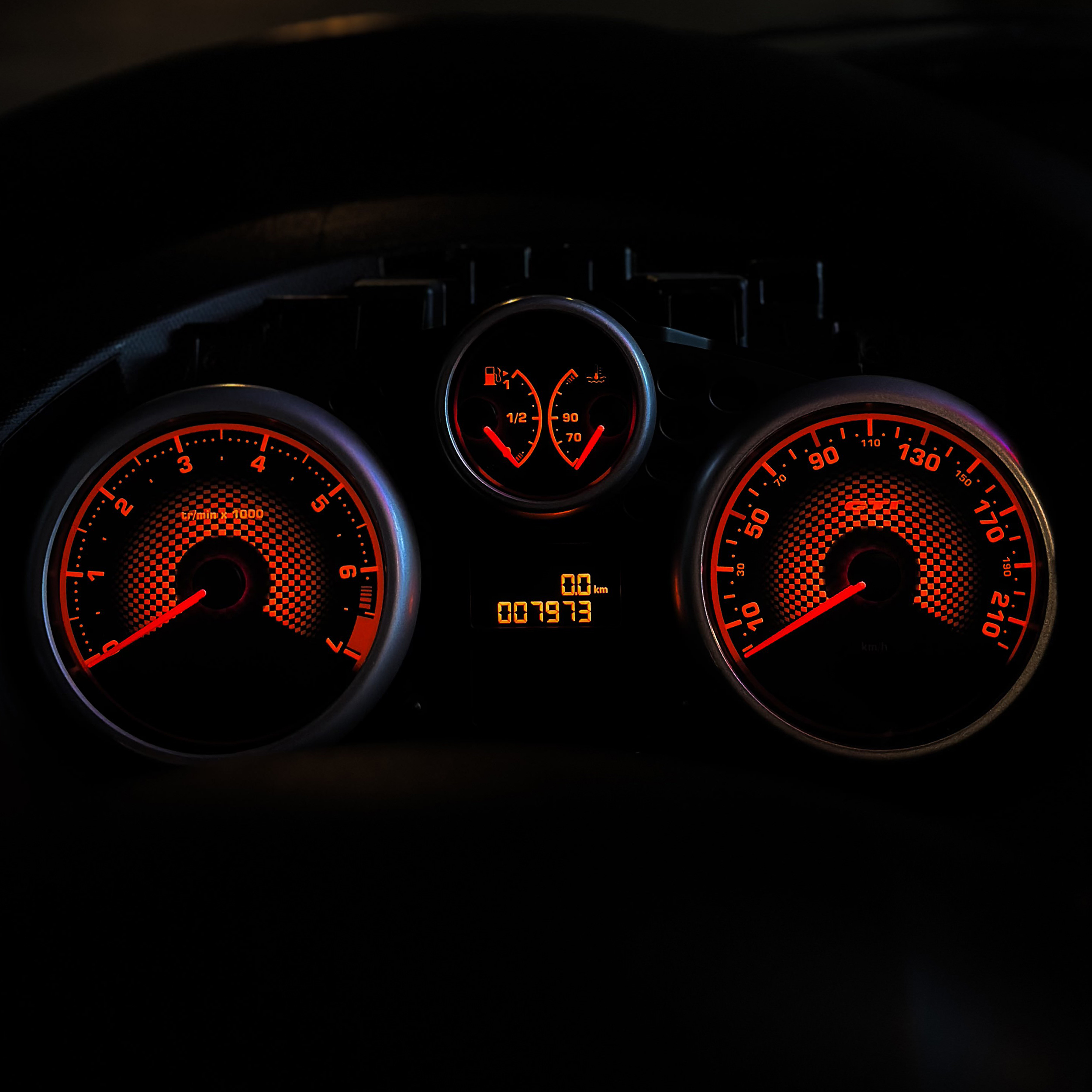 صفحه کیلومتر اسپت مدل GTI مناسب برای پژو 207 دنده ای با ESP