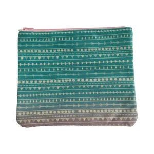 کیف لوازم آرایش زنانه مدل chnur-02