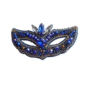 گل سینه زنانه مدل بالماسکه