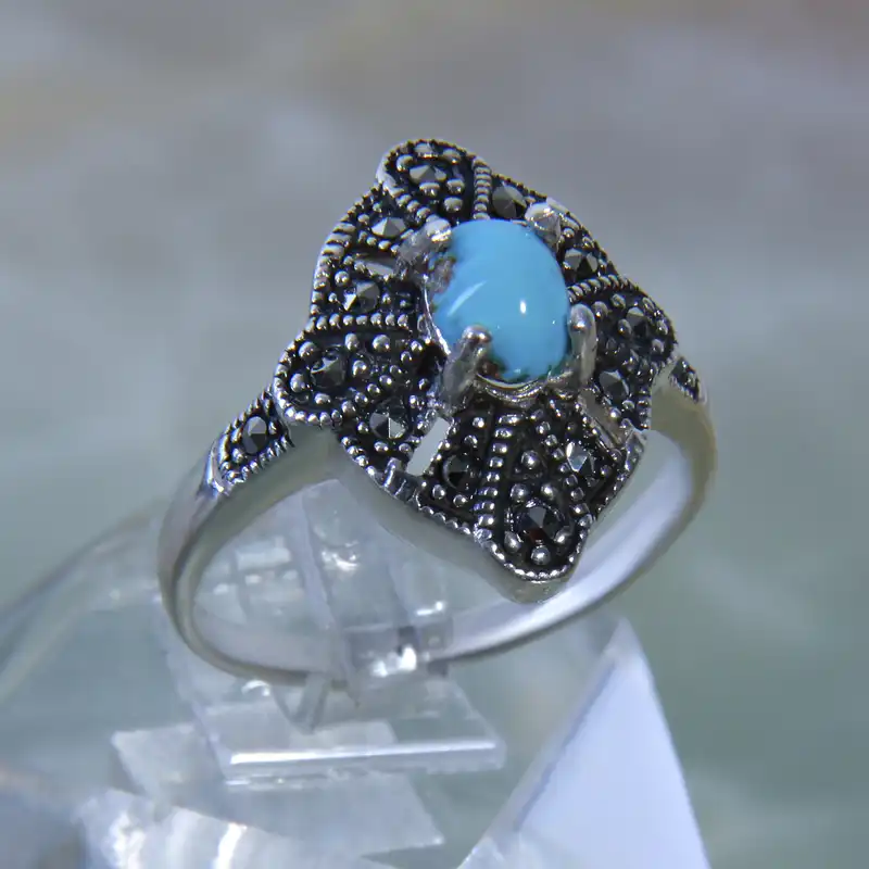 انگشتر نقره زنانه بازرگانی میلادی مدل سنگ فیروزه طبیعی نیشابور نیگن مارکازیت سیاه قلم کد AW_206