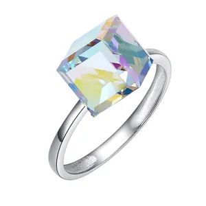 انگشتر نقره زنانه کوبیک مدل QR-4501