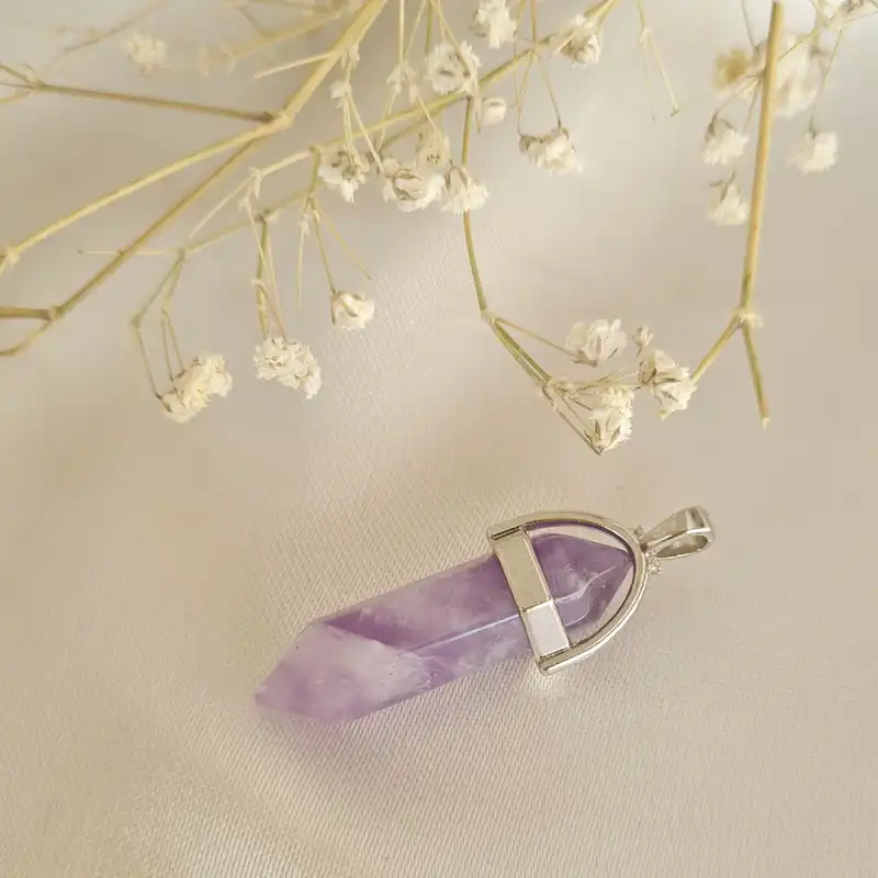 آویز گردنبند مدل منشور سنگ آمیتیس