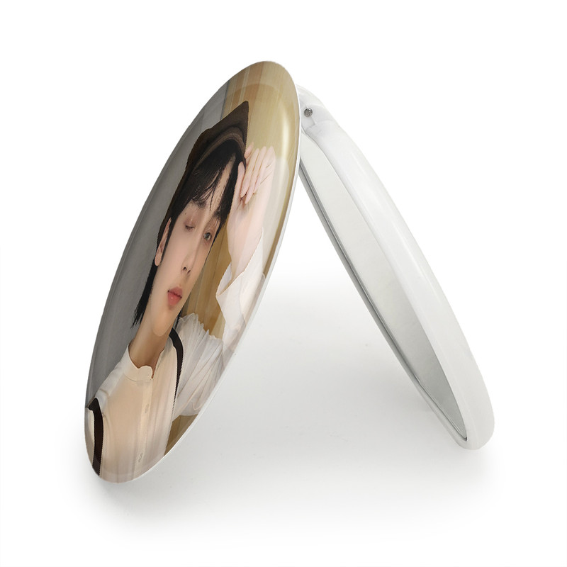 آینه جیبی خندالو طرح هیونینگ کای گروه تی اکس تی TXT مدل تاشو کد 20013