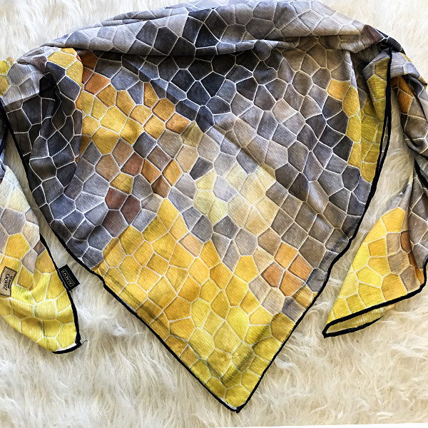 روسری زنانه زاهو مدل حوض آبرنگی کد 00127