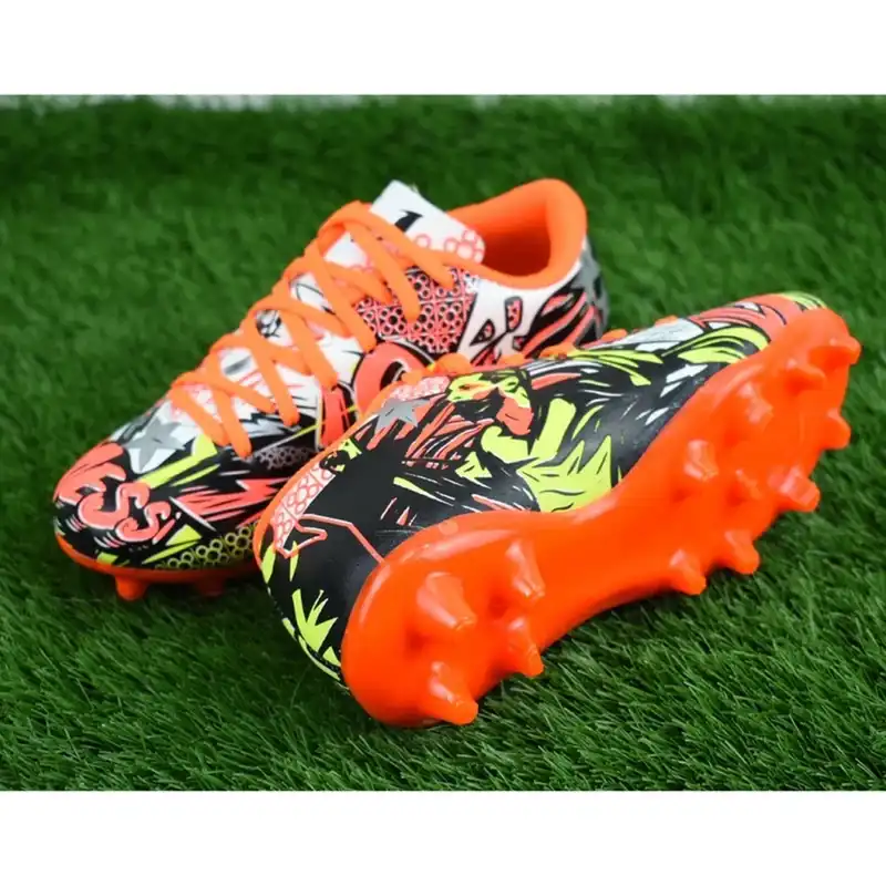 کفش فوتبال مردانه مدل استوک دار