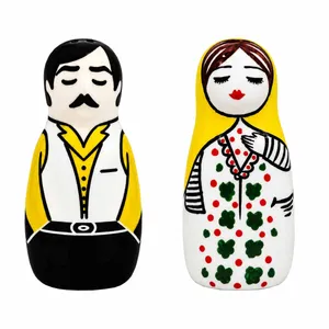 نمکدان سرامیکی مدل ننه جون و آقا بزرگ کد 06
