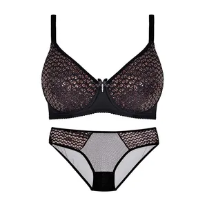 ست شورت و سوتین زنانه مدل منجوقی کارن 