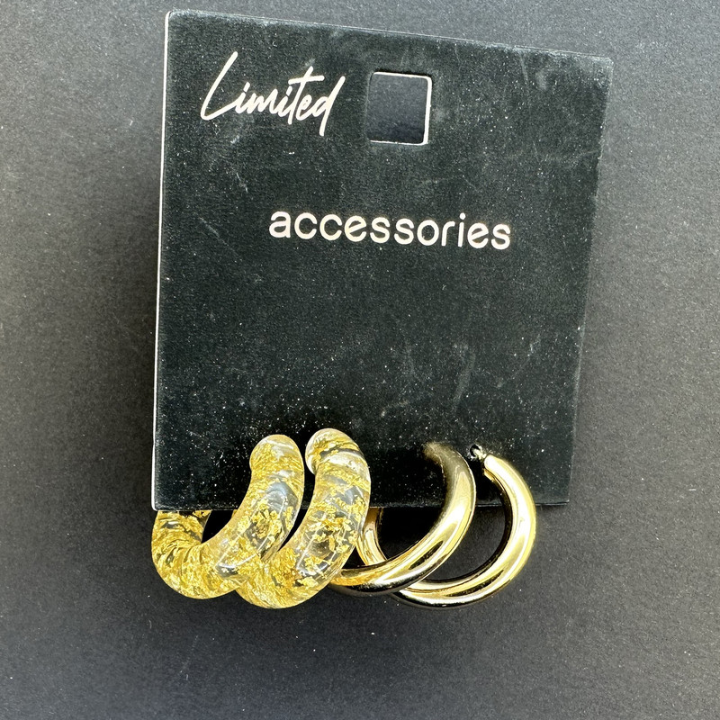 گوشواره زنانه اکسسورایز مدل مدرن مجموعه 2 عددی گوشواره زنانه اکسسورایز مدل مدرن مجموعه 2 عددی