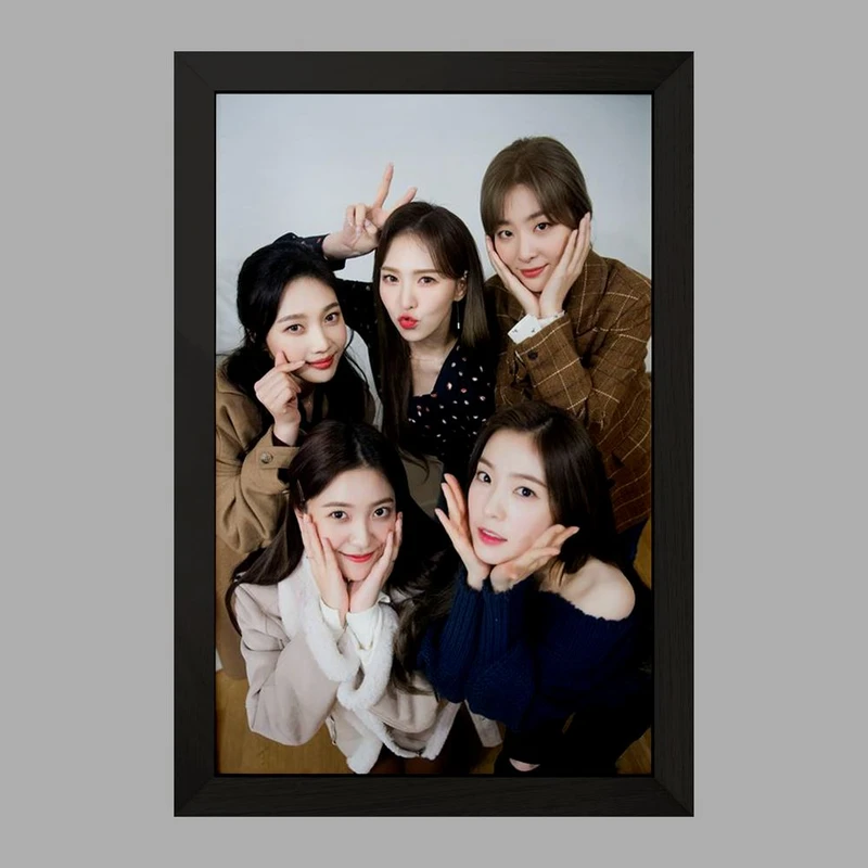 تابلو خندالو مدل گروه رد ولوت Red Velvet کد 13024