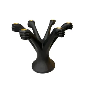 شمعدان مدل دست مناسب برای شمع استوانه ای