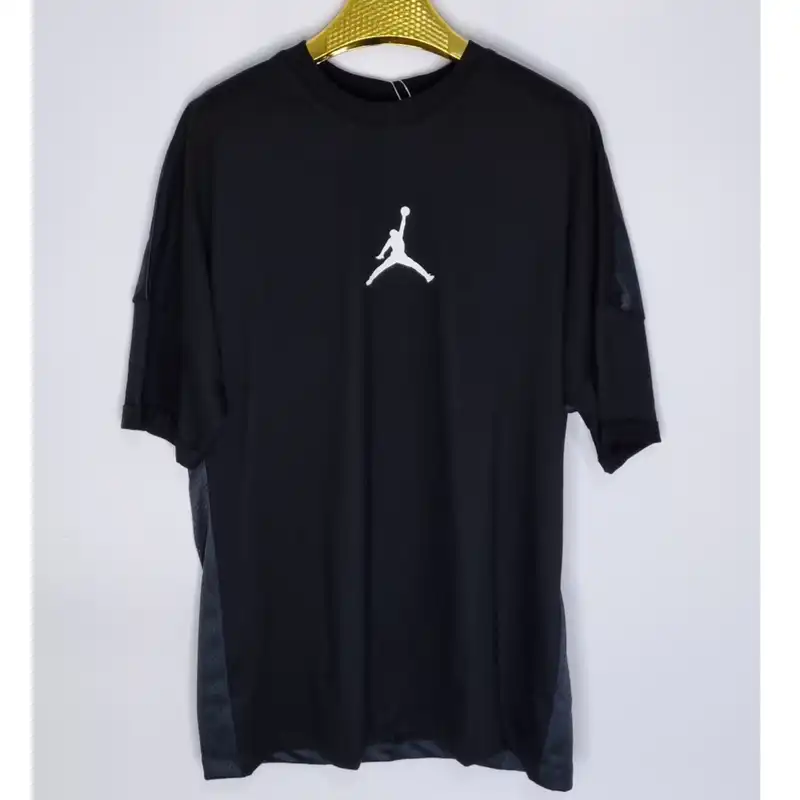 تی شرت ورزشی مردانه مدل آستین پاکتی