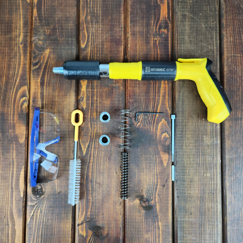 تفنگ میخکوب کد 1410 مجموعه 8 عددی