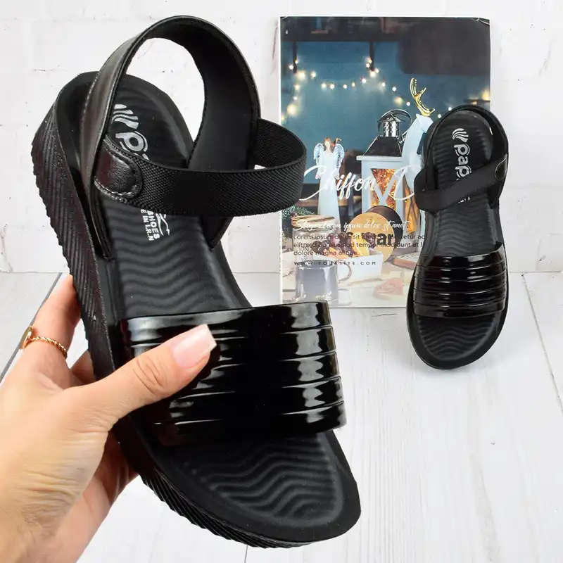 صندل زنانه پاپا مدل تارانی کشی BK.4046