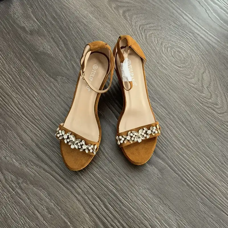 صندل زنانه تولیپانو مدل 7707