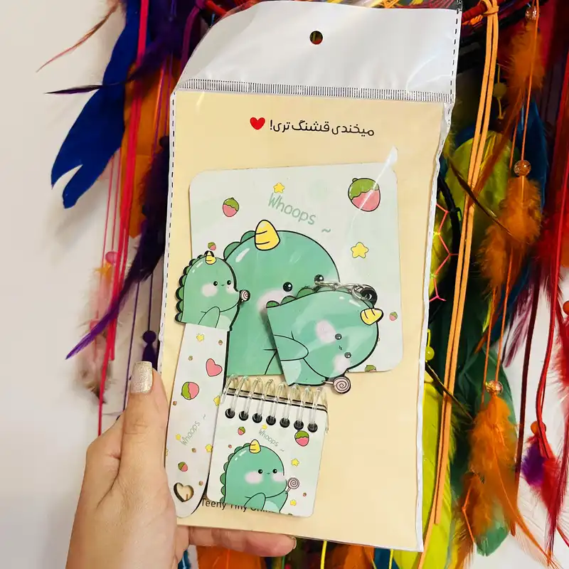 بسته لوازم تحریر مدل دایناسور کیوت کد g0lsa03 مجموعه 4 عددی