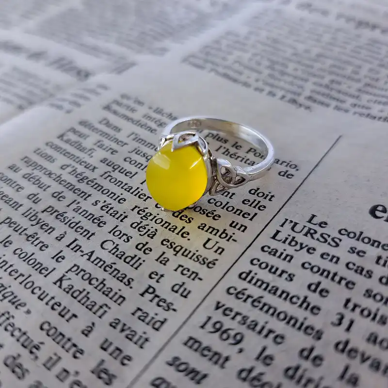 انگشتر نقره زنانه ملک زیور مدل عقیق شرف شمس طرح نیلوفر