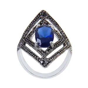 انگشتر نقره زنانه  بازرگانی میلادی مدل کوارتز کد AW_112