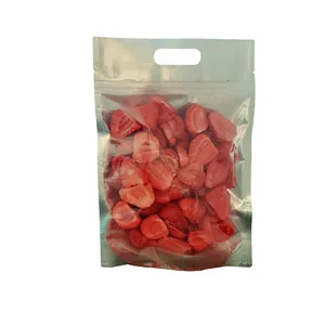 ميوه خشک پفكى توت فرنگى - 50 گرم