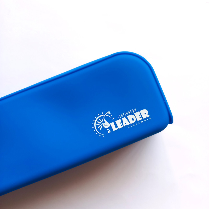 جامدادی لیدر مدل سیلیکونی طرح ساده به همراه خودکار بسته 7 عددی