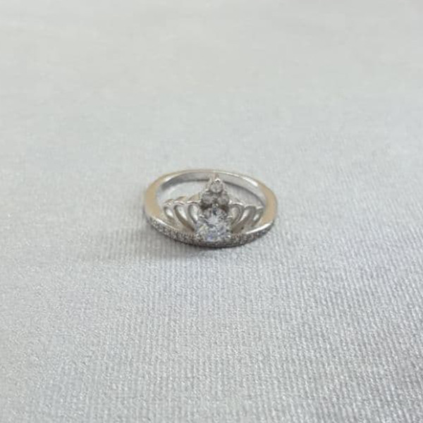 انگشتر نقره زنانه مدل تاج تک نگین کد 66321