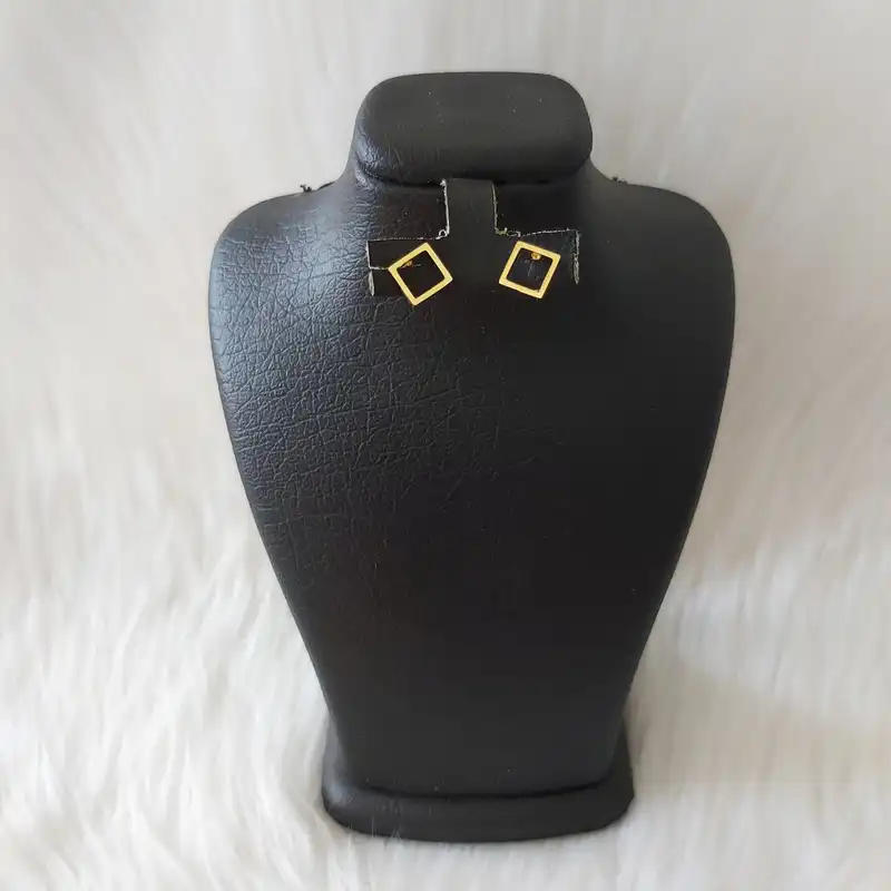 گوشواره زنانه مدل میخی طرح مربع کد shape110