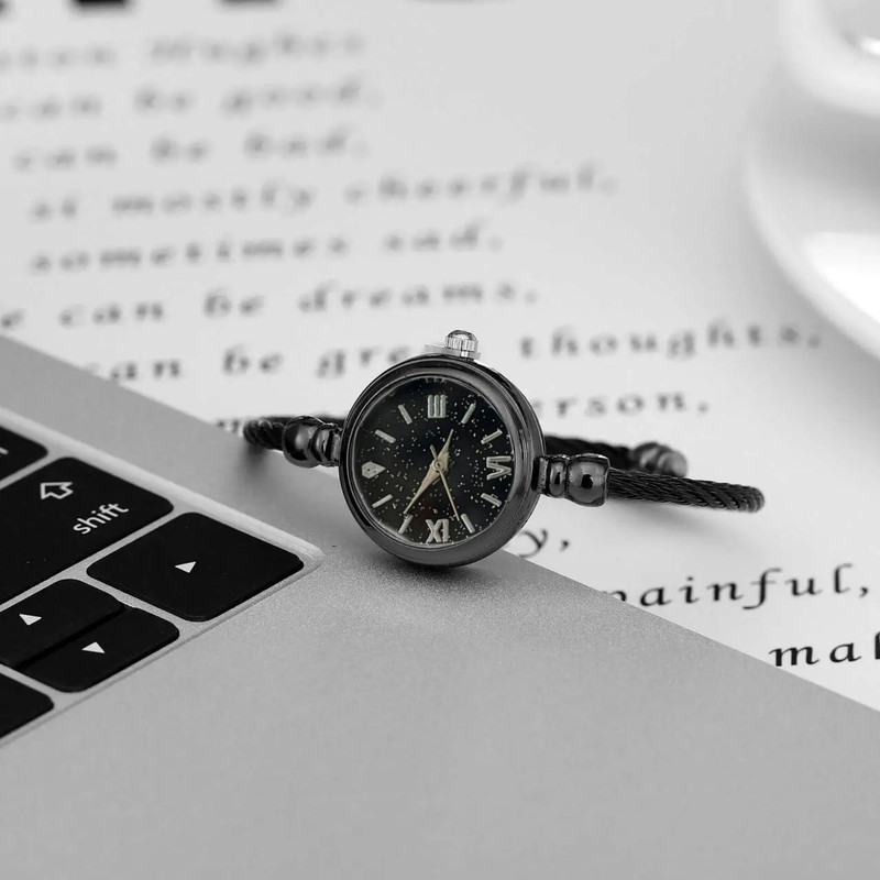 ساعت مچی عقربه ای زنانه مدل بند النگویی