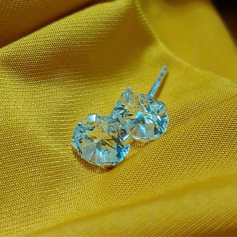 گوشواره نقره زنانه آی ام مدل شعله zirconia