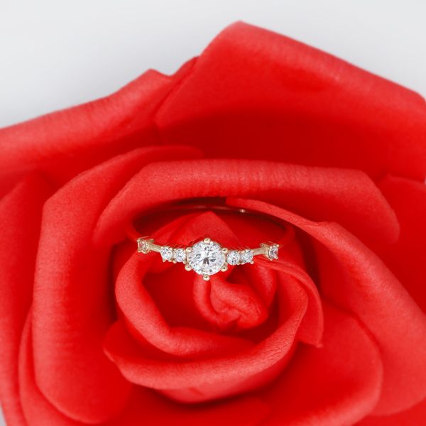 انگشتر طلا 18 عیار زنانه ماوی گالری مدل تک سنگ نگینی سایز 55 -  - 3