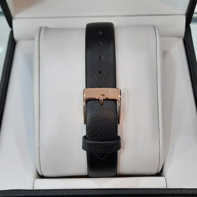 ساعت مچی عقربه ای زنانه کاور مدل CO193.09