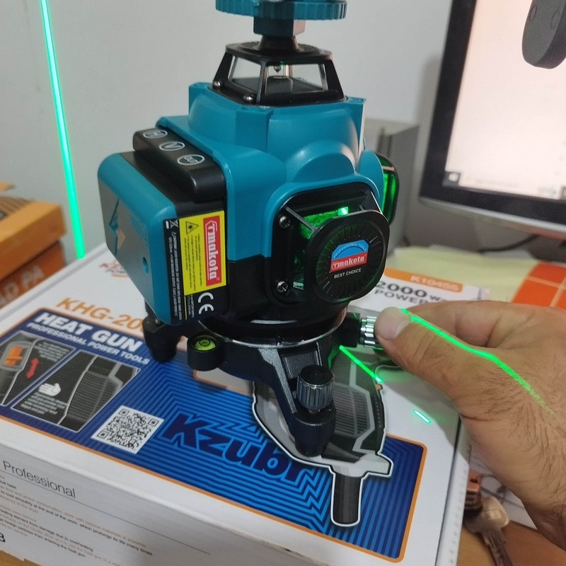 تراز لیزری تی ماکوتا مدل 4 بعدی نور سبز کد TM-4D19WF تراز لیزری تی ماکوتا مدل 4 بعدی نور سبز کد TM-4D19WF