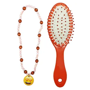 برس مو مدل emoji به همراه گردنبند