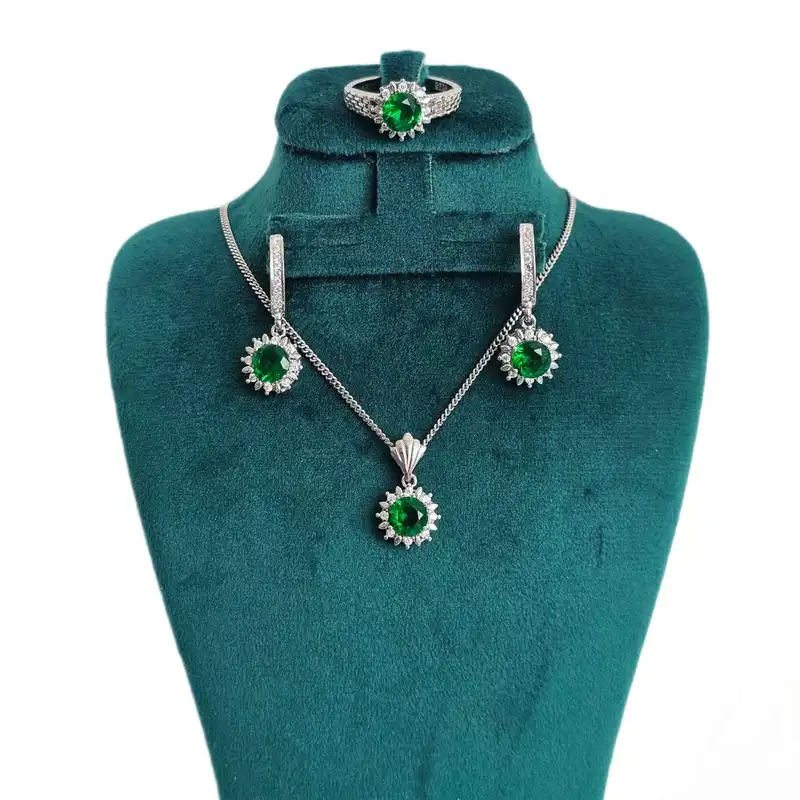 نیم ست نقره زنانه مدل نگین زمرد کد BARF75