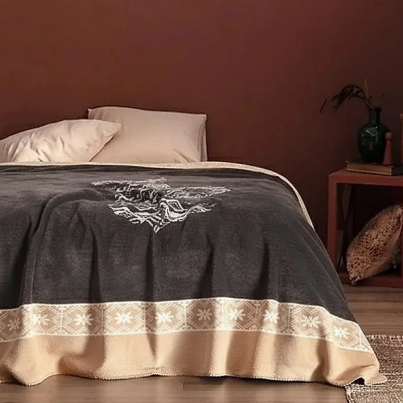 پتو 1 نفر مادام کوکو مدل Agathe Gri-Gold سایز 200x150 سانتی‌متر