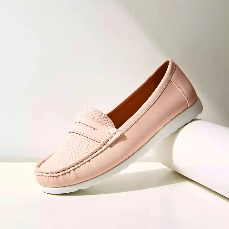 کفش کالج زنانه مکس مدل  Textured Slip-On Moccasins