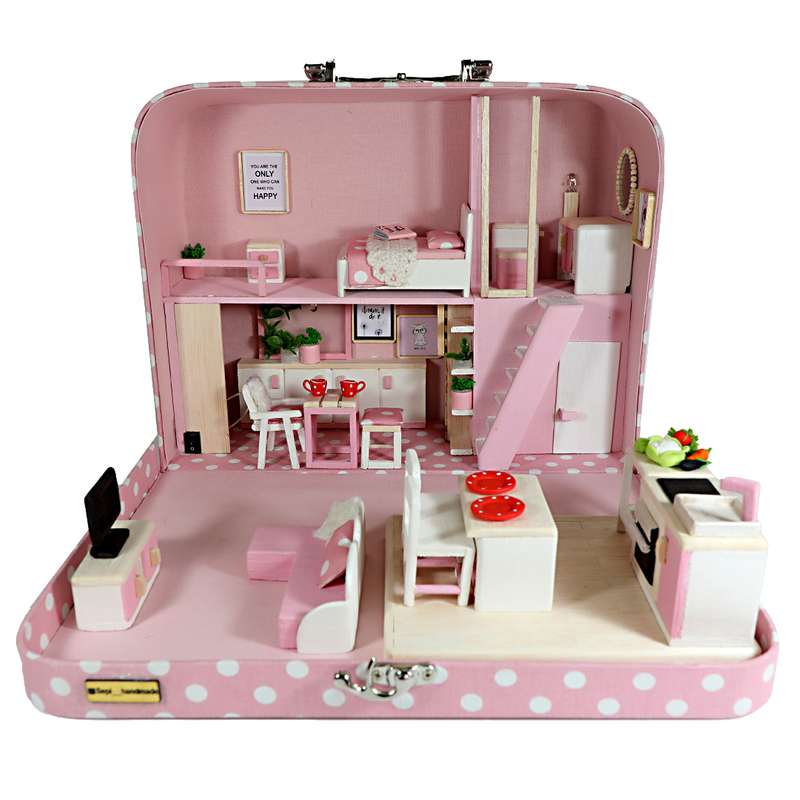 اسباب بازی مدل خانه عروسک چمدانی کد 03