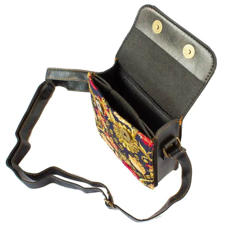 کیف رودوشی زنانه مدل سوزندوزی