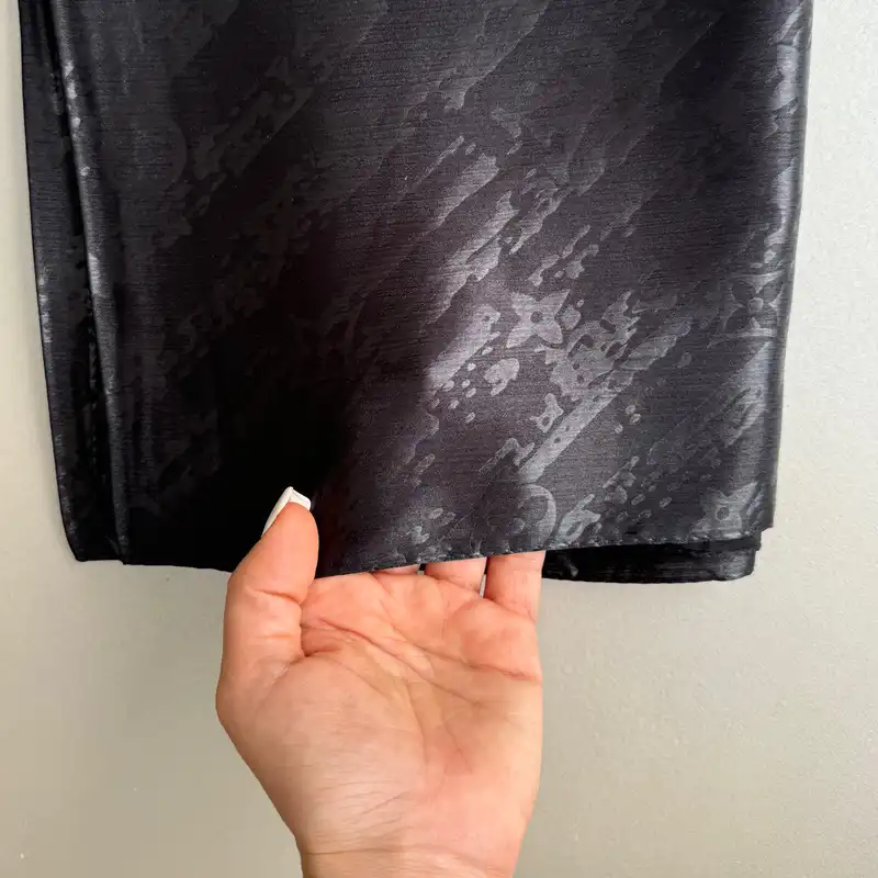 شال زنانه مدل ساتن کریستال ابروبادی