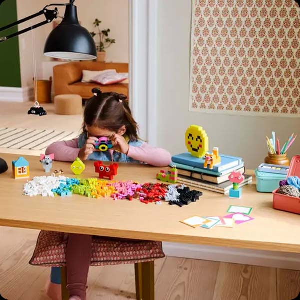 لگو 680 تکه سری کلاسیک مدل Creative Happy کد 11042