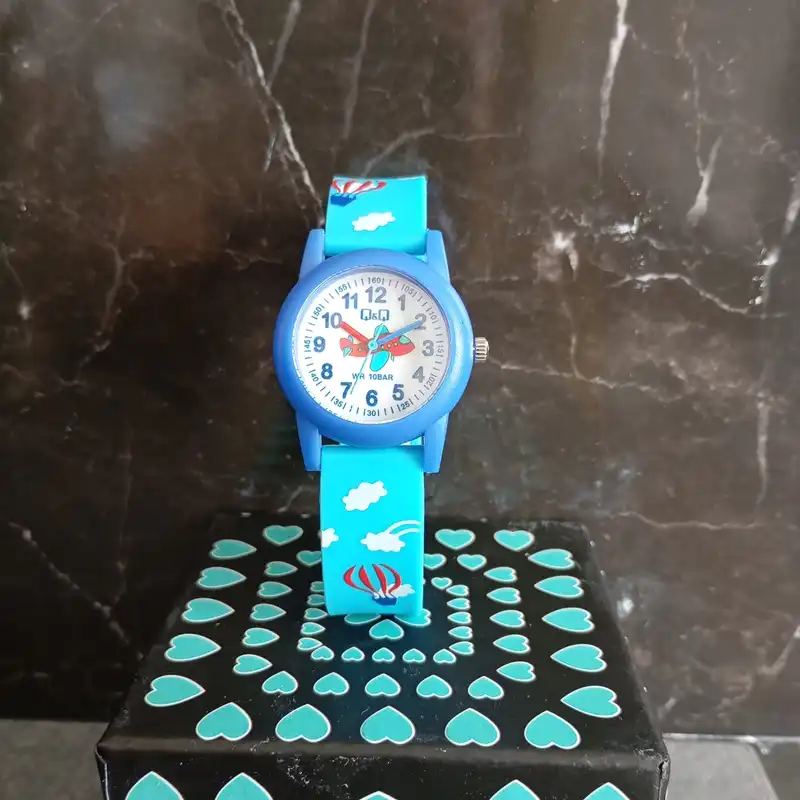 ساعت مچی عقربه ای بچگانه کیو اند کیو مدل VP34J062Y-13