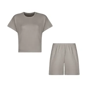 ست کراپ تی شرت و شلوارک زنانه افراتین مدل 6598