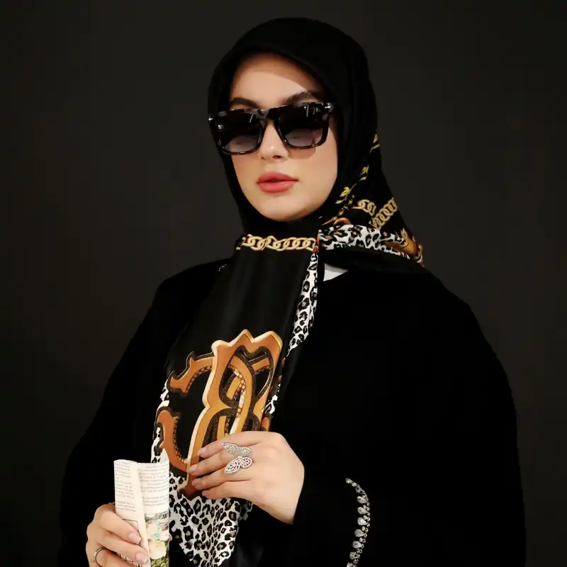 روسری زنانه مدل ابریشم دور حاشیه پلنگی دست دوز کد a-6045