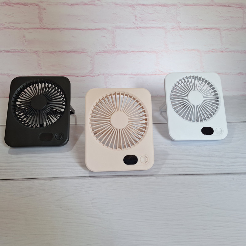 پنکه شارژی رومیزی مدل  summer 2025 ظرفیت 1200 میلی آمپر ساعت