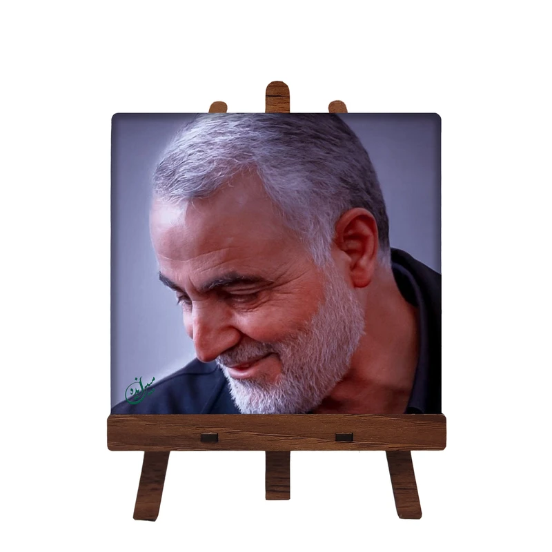کاشی مبین ایده مدل شهید حاج قاسم سلیمانی کد 493 به همراه پایه