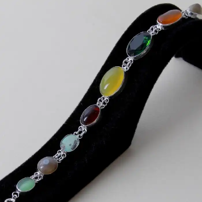 دستبند نقره زنانه مدل ام البنین کد P120